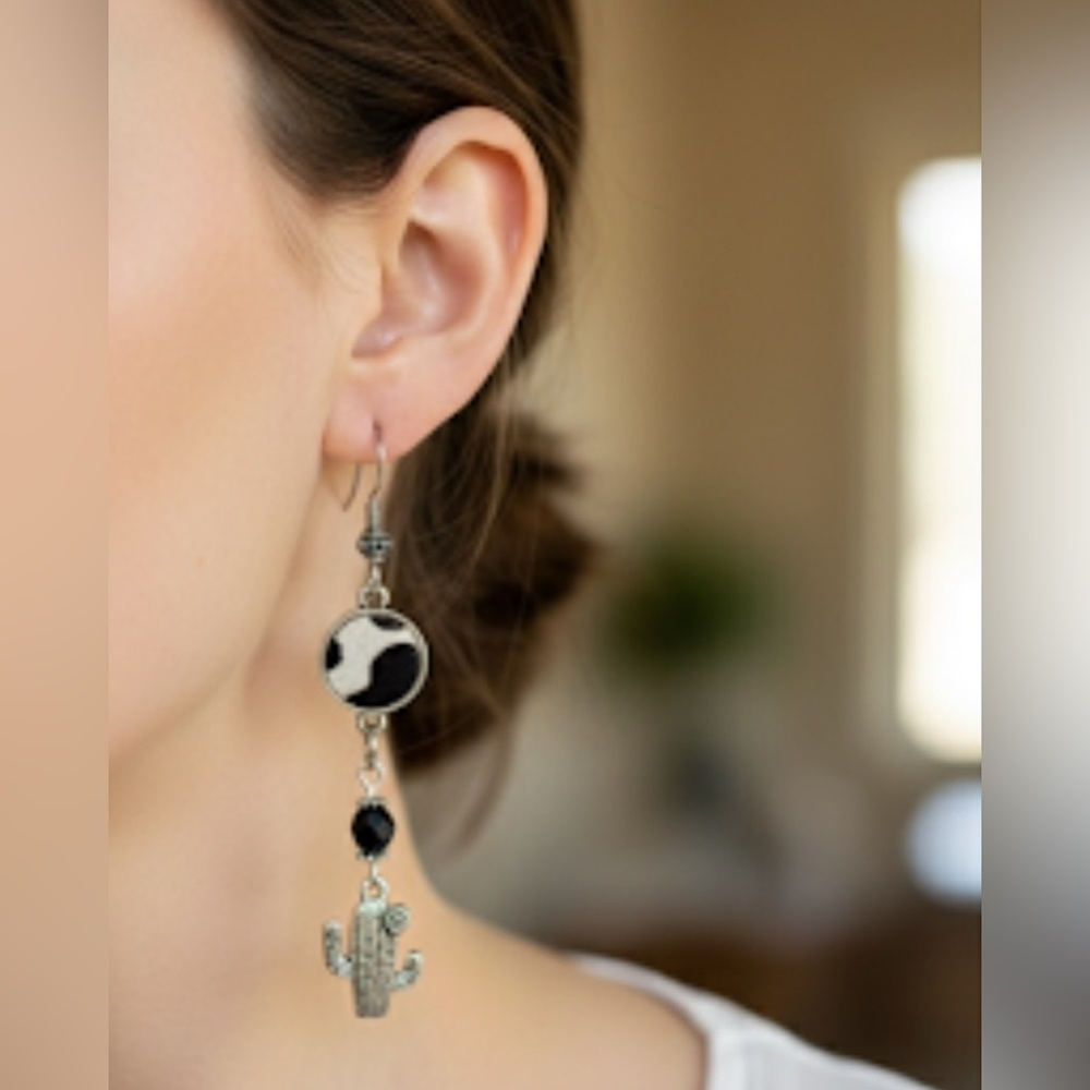 Silver Tone Black Tan Cow Hide Black Glass‎ Cactus Dangle Earrings Handmade NEW - Picture 2 of 4